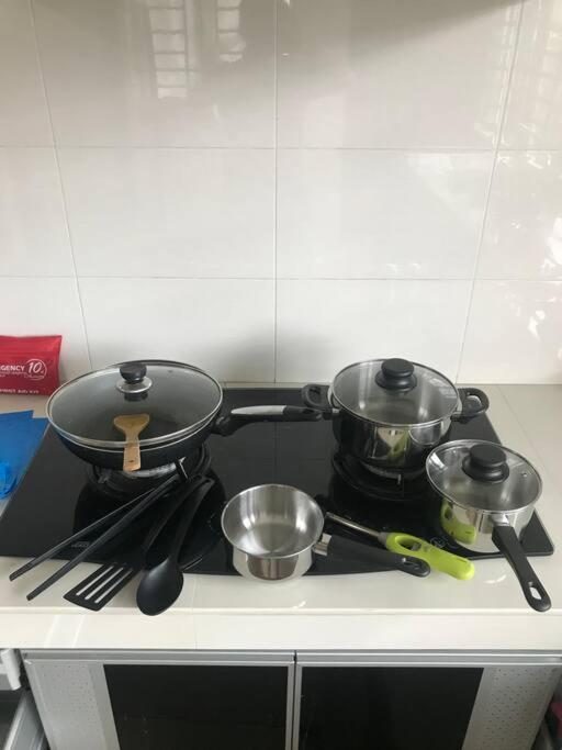 Terrace House Near Stulang Laut Ciq Midvalley Ksl For 7Pax Johor Bahru Exteriör bild