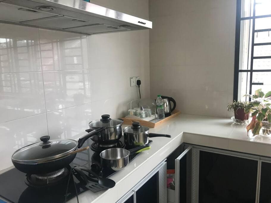 Terrace House Near Stulang Laut Ciq Midvalley Ksl For 7Pax Johor Bahru Exteriör bild