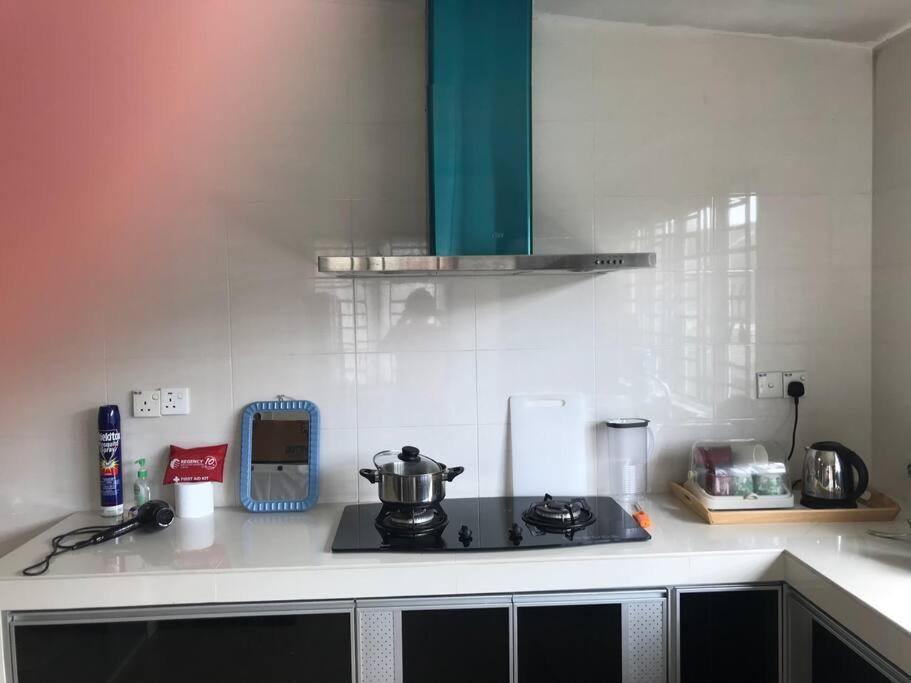 Terrace House Near Stulang Laut Ciq Midvalley Ksl For 7Pax Johor Bahru Exteriör bild