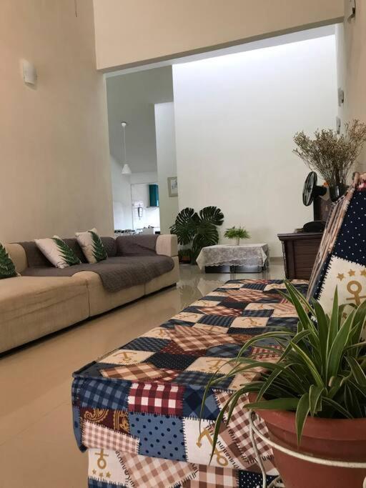 Terrace House Near Stulang Laut Ciq Midvalley Ksl For 7Pax Johor Bahru Exteriör bild