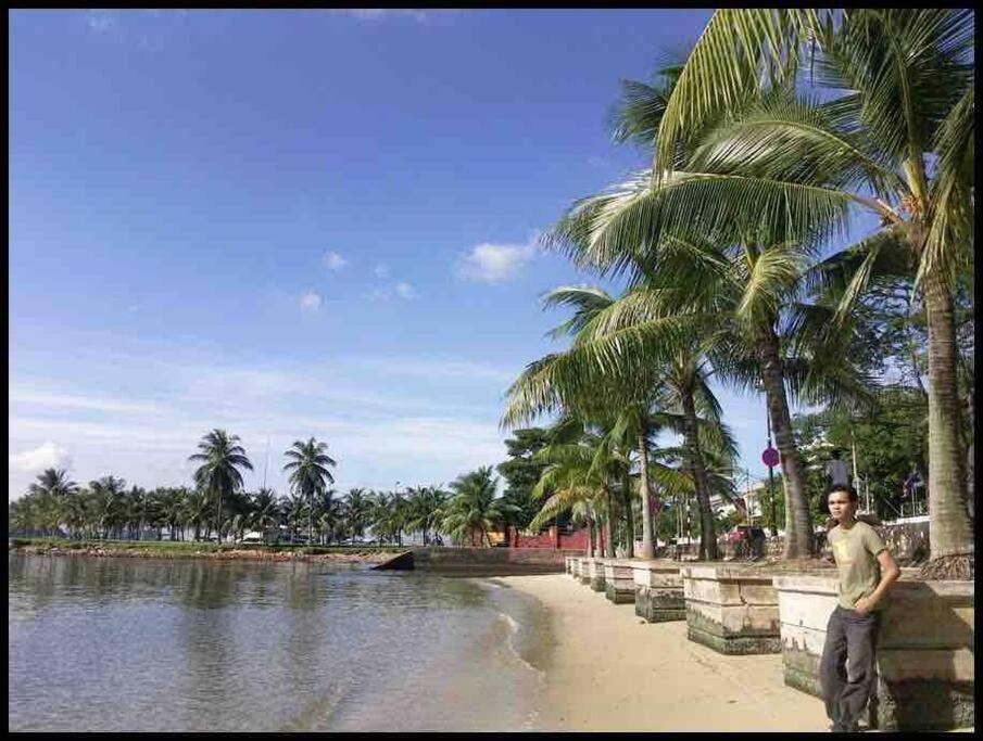 Terrace House Near Stulang Laut Ciq Midvalley Ksl For 7Pax Johor Bahru Exteriör bild