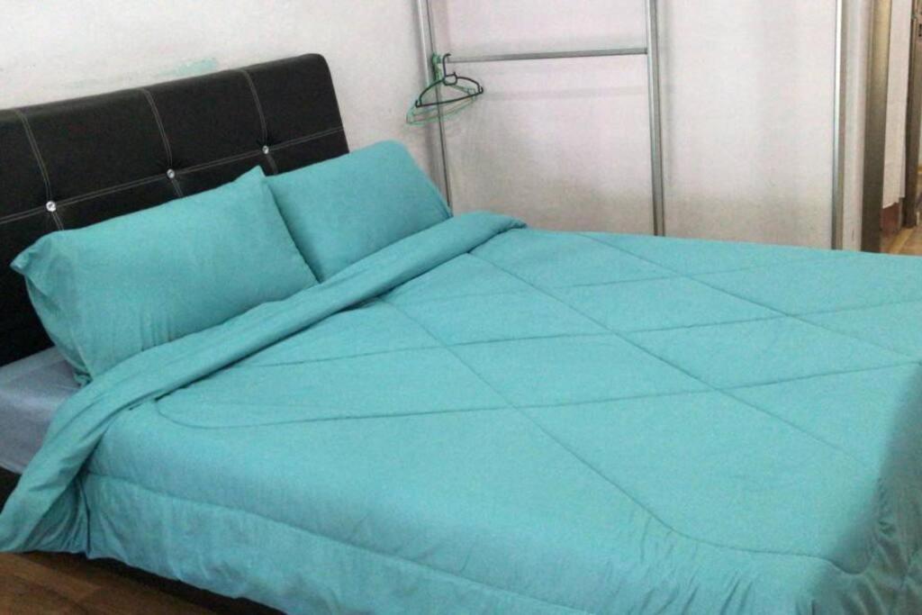 Terrace House Near Stulang Laut Ciq Midvalley Ksl For 7Pax Johor Bahru Exteriör bild